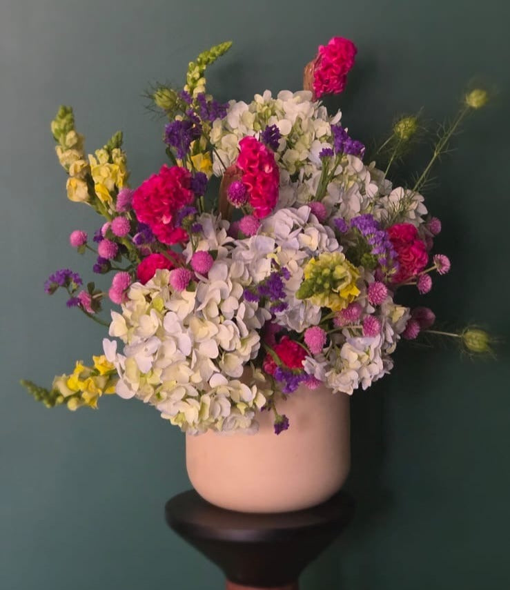 Premium Mix Flowers Box x The happy florist